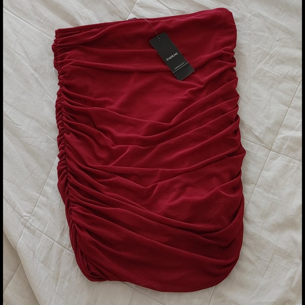 Bebe maroon ruched skirt